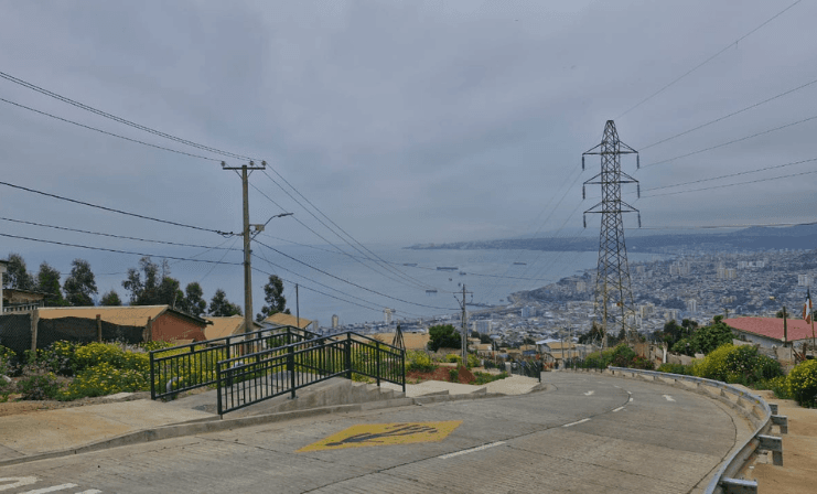 MINVU invierte $3.500 millones en pavimentación de calle Mesana en Valparaíso