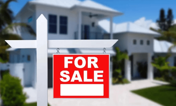 EE UU enfría su mercado inmobiliario: bajan los precios de la vivienda por primera vez en años