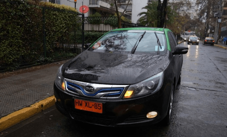 Electromovilidad avanza en Biobío: nuevos modelos se suman al programa Mi Taxi Eléctrico en Los Ángeles