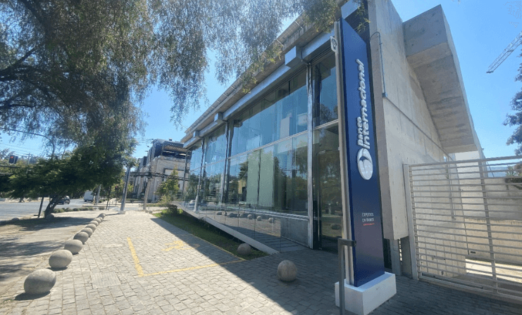 Banco Internacional lanza crédito hipotecario escalonado con tasa fija y foco en jóvenes profesionales