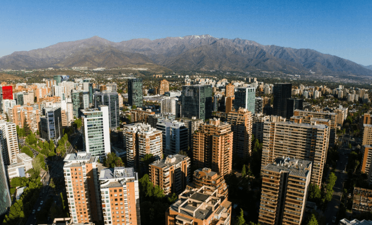 Eliminación de contribuciones a la primera vivienda en adultos mayores reduciría hasta $33 mil millones la recaudación habitacional